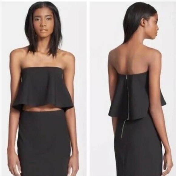 Elizabeth and James Tops - Elizabeth and James Addilyn black strapless cropped top with zippered back, S
